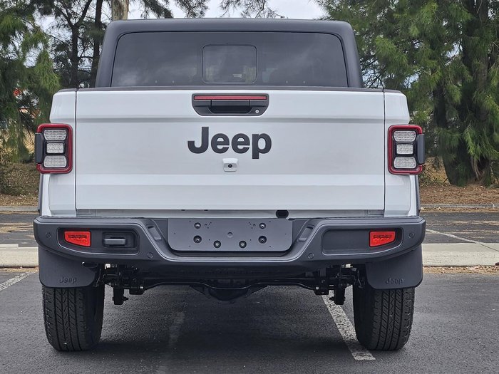 2023 Jeep Gladiator Night Eagle