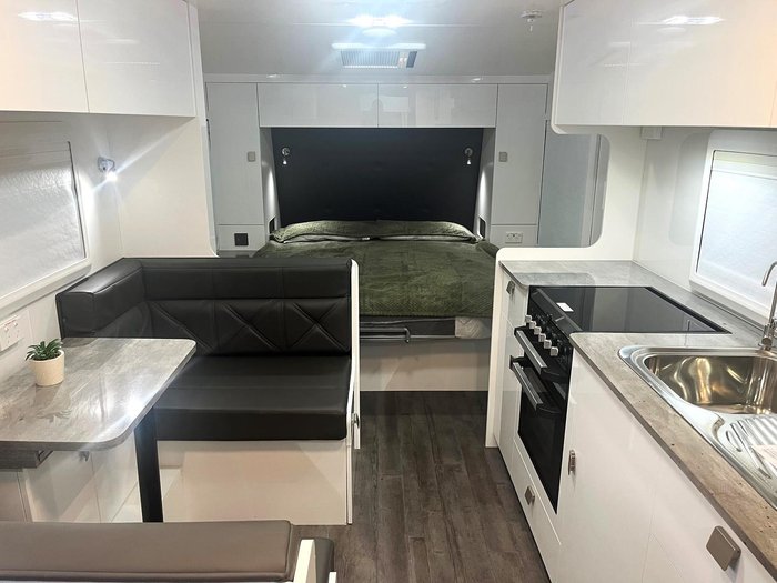 2024 JB Caravans 19.6Ft Traveller Intrigue Caravan