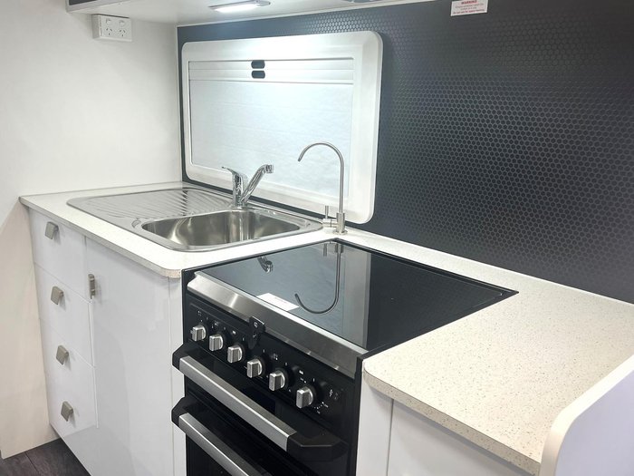 2024 JB Caravans 22Ft Traveller Utopia Bunk Caravan