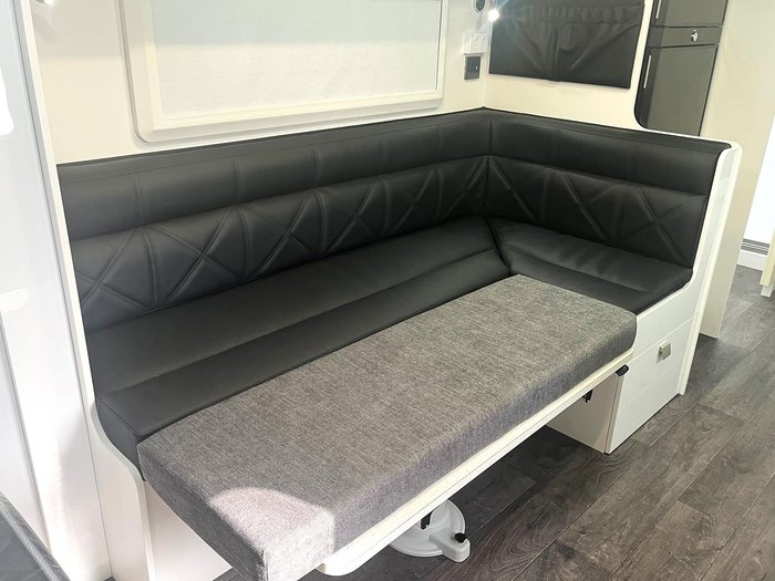 2024 JB Caravans 22Ft Traveller Utopia Bunk Caravan