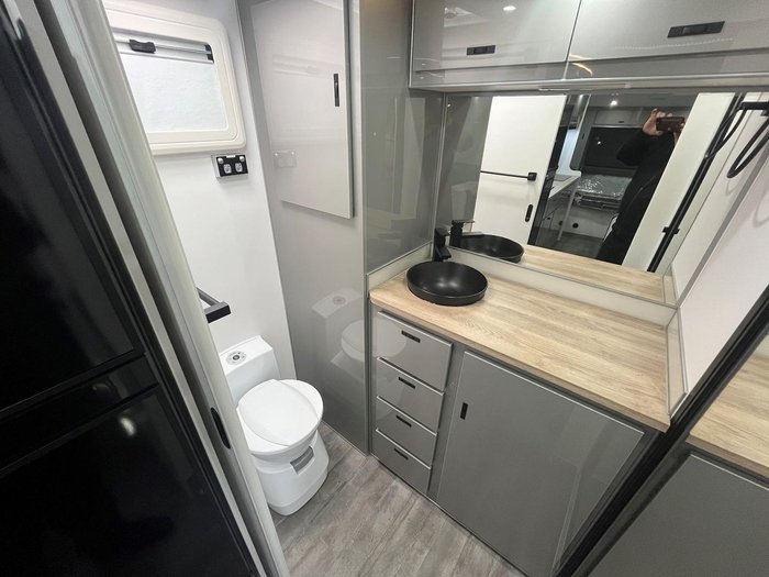 2024 JB Caravans 21' Scorpion Sting Limited Edition Off Road Caravan