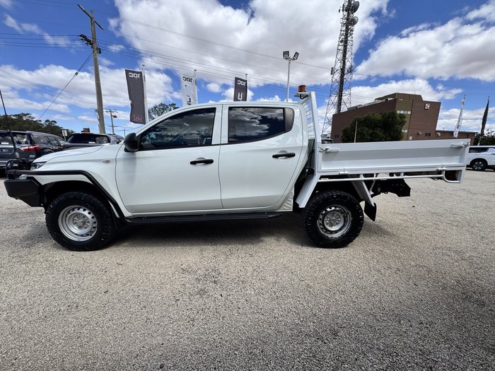 2023 MITSUBISHI Triton GLX