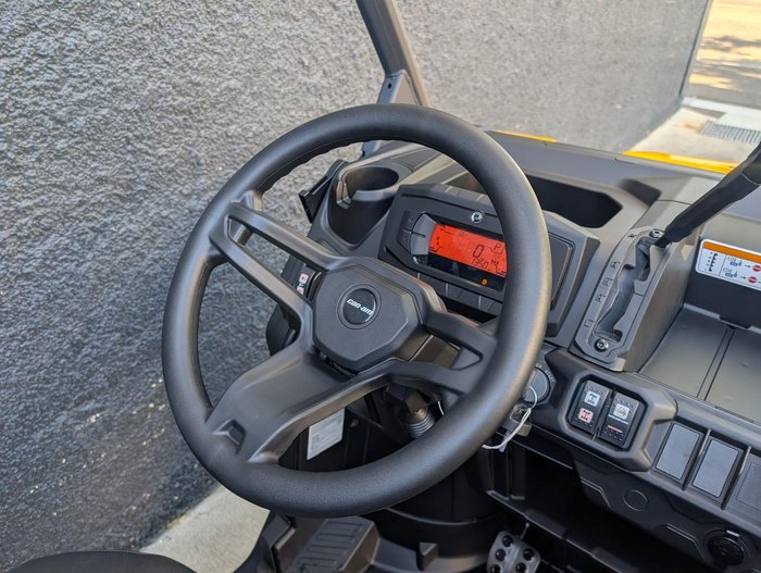 2024 Can-Am Defender HD10 DPS PRO Defender Yellow