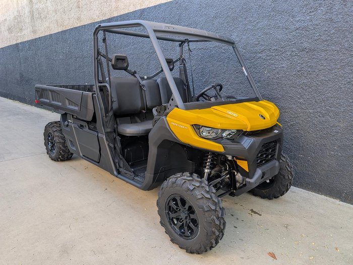 2024 Can-Am Defender HD10 DPS PRO Defender Yellow