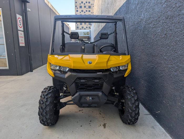 2024 Can-Am Defender HD10 DPS PRO Defender Yellow