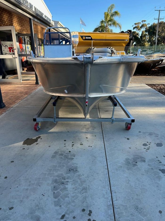 2025 Stacer 429 Outlaw Side Console