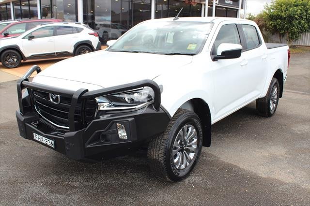 2024 MAZDA BT-50 XT (4x4)