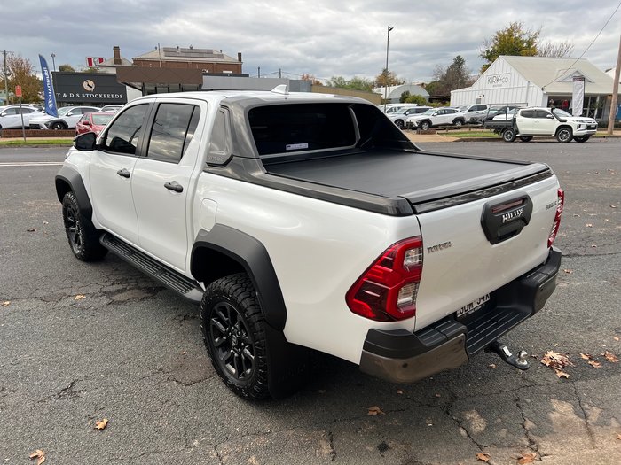 2023 TOYOTA HILUX ROGUE