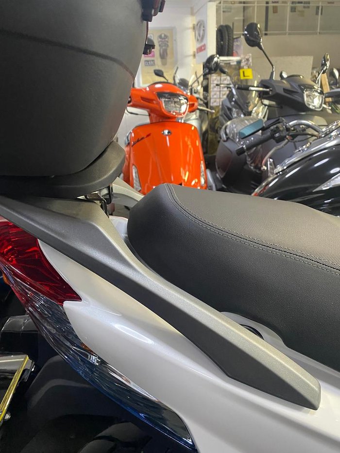 2025 Kymco Agility 16 + 200i Agility Silver
