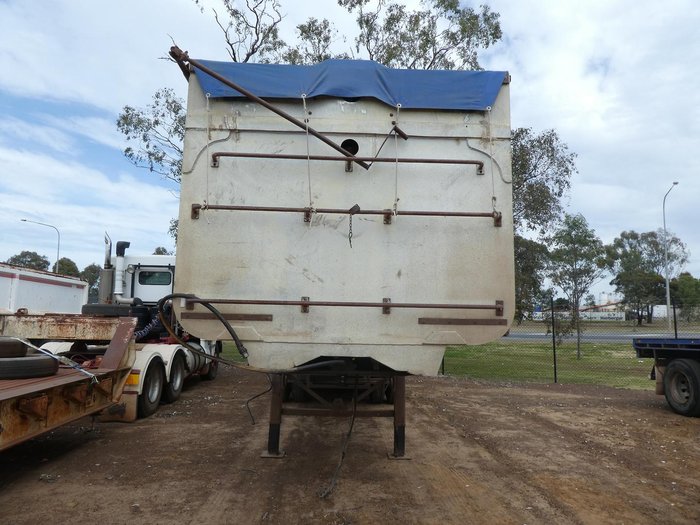 1981 Panther Tipper