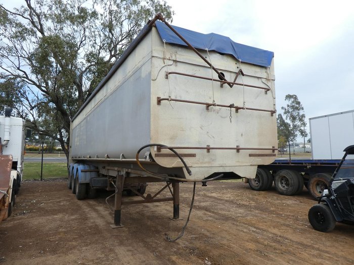 1981 Panther Tipper