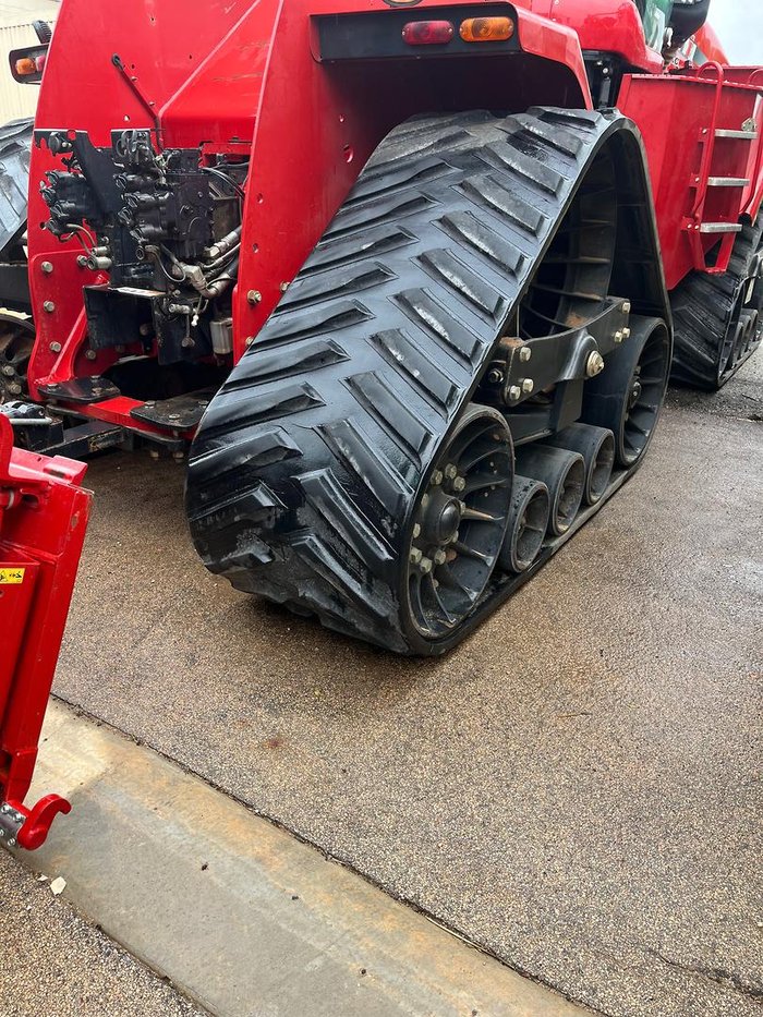 2017 CASE IH Quadtrac 500 Red
