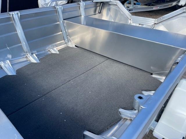 2024 Stacer 379 Territory Striker