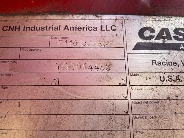 2016 CASE IH 7140 Axial Flow Combine Harvester red