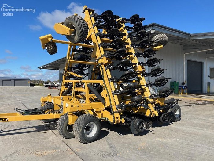 2014 SERAFIN ULTISOW S45 60 SINGLE DISC SEEDER USED YELLOW