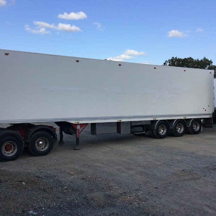 2008 FTE 22P Freezer Van White