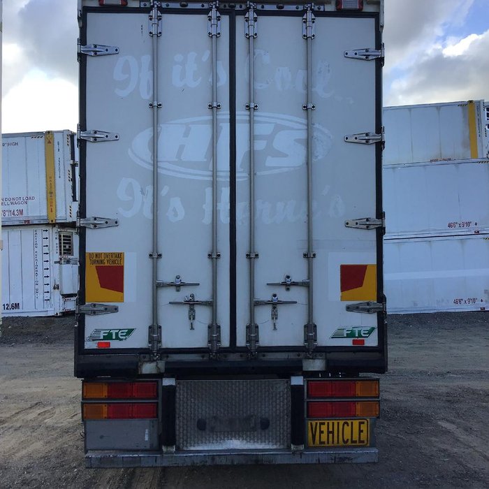 2008 FTE 22P Freezer Van White