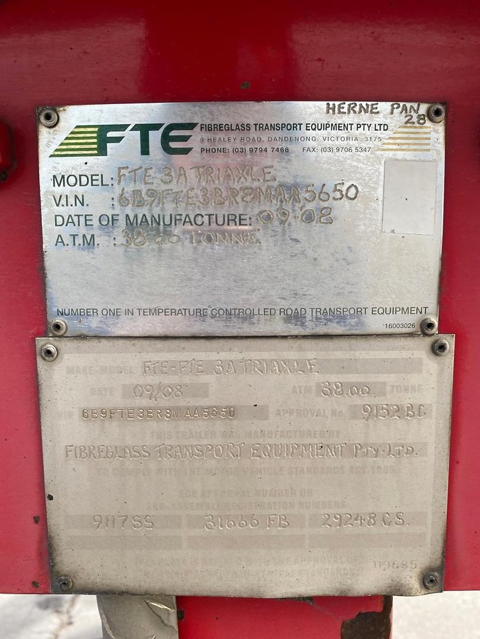 2008 FTE 22P Freezer Van White