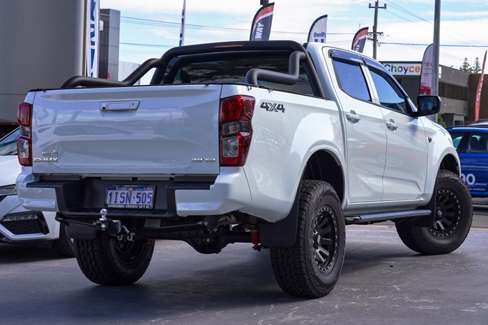 2024 Isuzu D-MAX LS-M