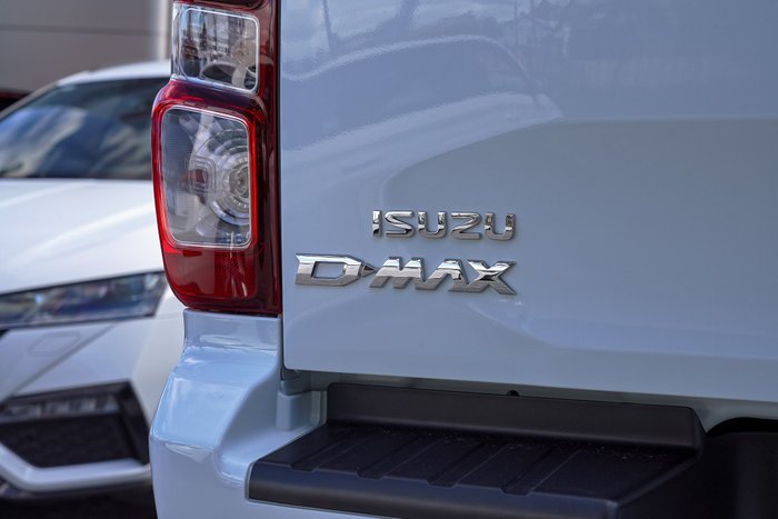 2024 Isuzu D-MAX LS-M