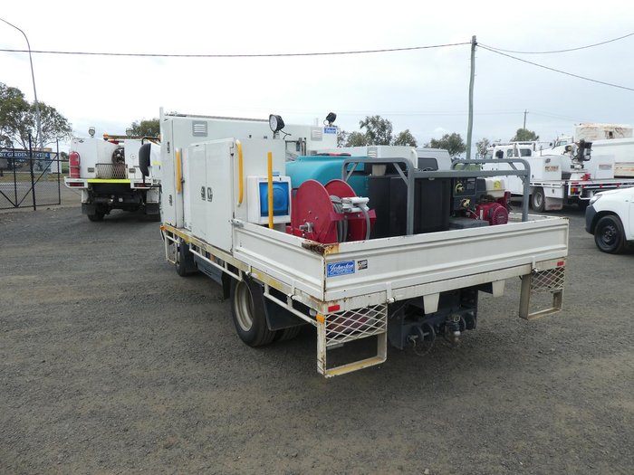 2018 Hino 300 Series WHITE