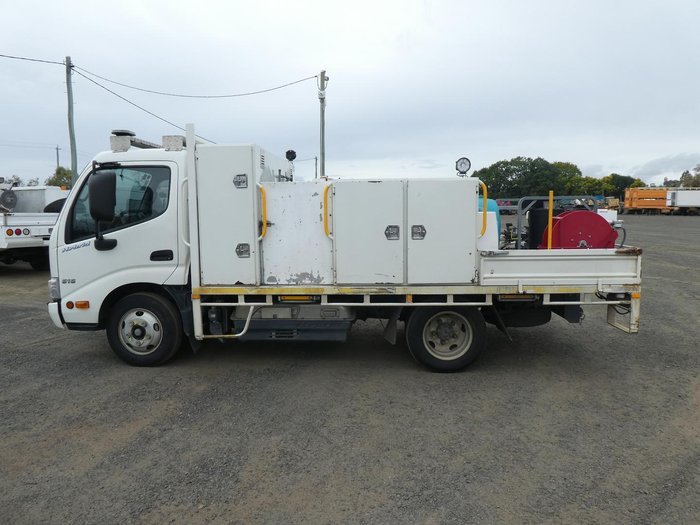 2018 Hino 300 Series WHITE
