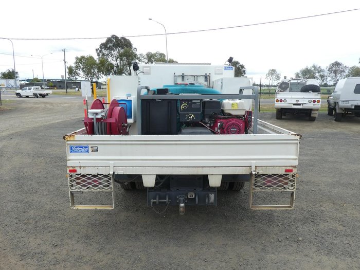 2018 Hino 300 Series WHITE