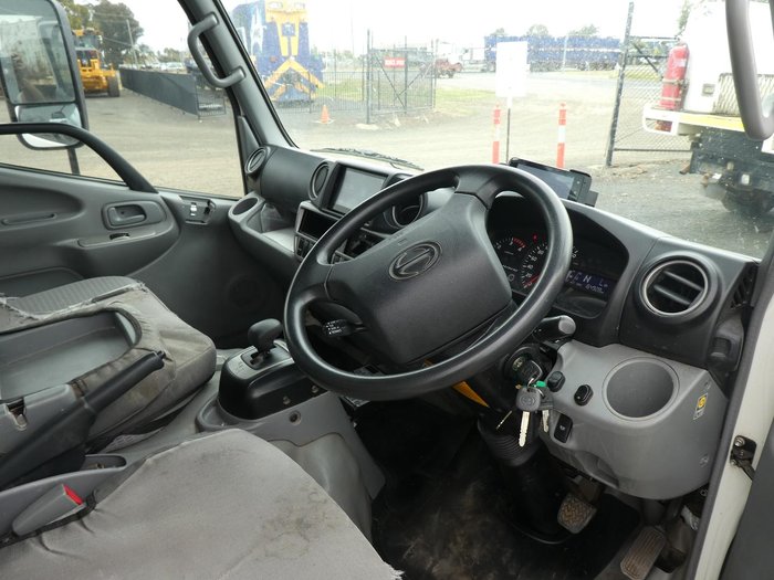 2018 Hino 300 Series WHITE