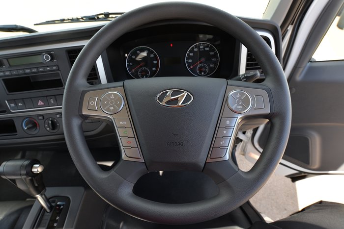 2023 HYUNDAI EX6 SWB WHITE