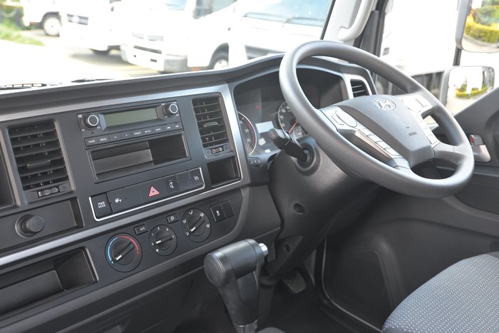 2023 HYUNDAI EX6 SWB WHITE