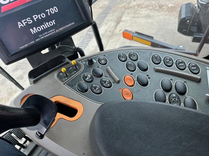 2020 CASE IH 8250 Combine Suspended Tracks