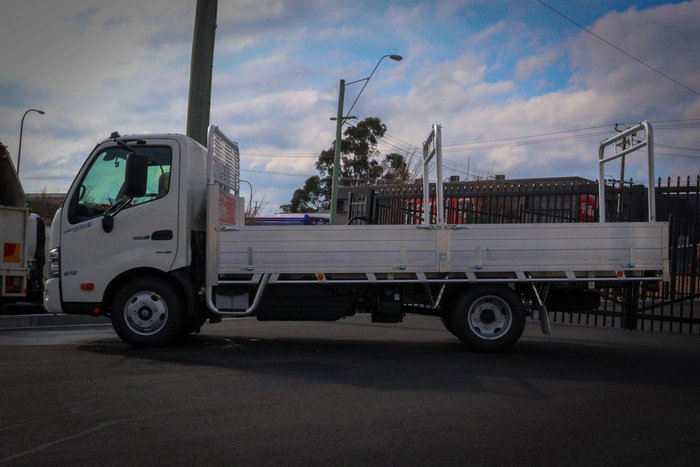 2024 Hino 616 Tradeace - Hybrid 616 Hybrid White
