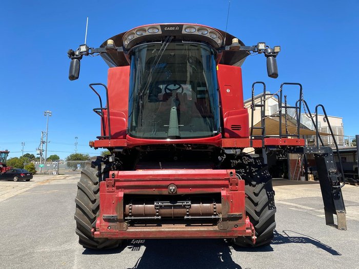 2017 CASE IH 8240 Red