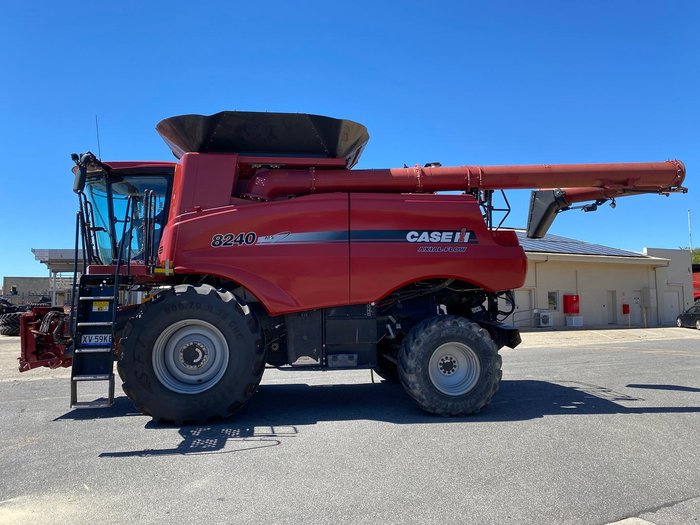 2017 CASE IH 8240 Red
