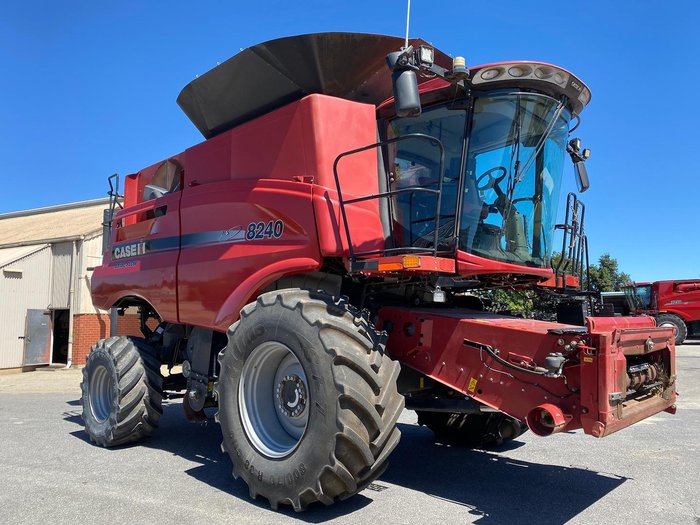 2017 CASE IH 8240 Red