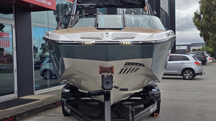 2023 MasterCraft XT22