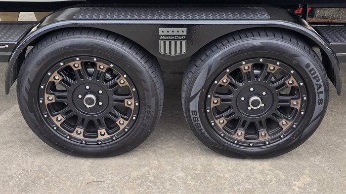 2023 MasterCraft XT22