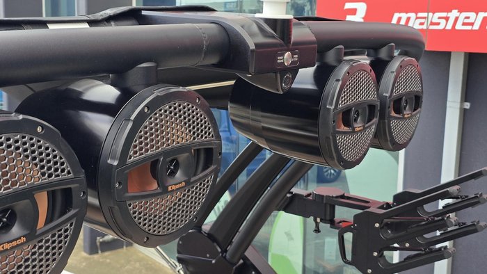 2023 MasterCraft XT22