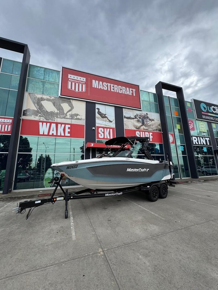 2023 MasterCraft XT22