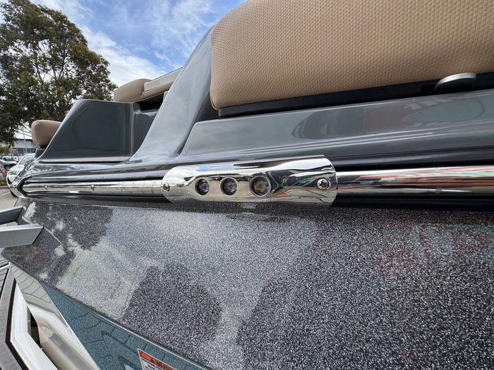 2023 MasterCraft XT22