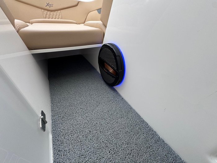 2023 MasterCraft XT22