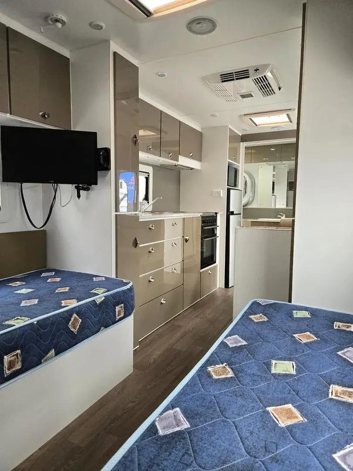 2025 Newlands 2017 Newlands Tourister