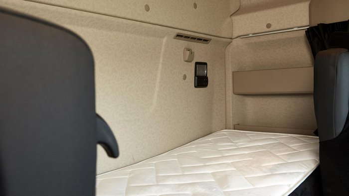 2026 Mercedes-Benz Actros 2646