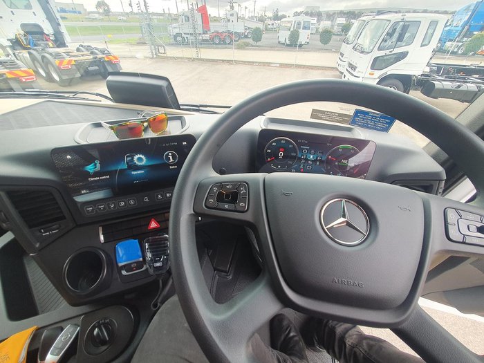 2026 Mercedes-Benz Actros 2646