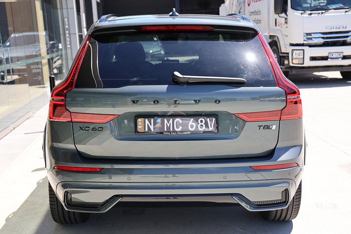 2025 Volvo XC60 Ultra T8 Plug-In Hybrid Dark