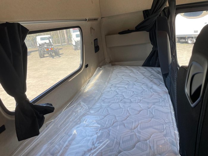 2024 Mercedes-Benz Actros 2653 Actros Pure white