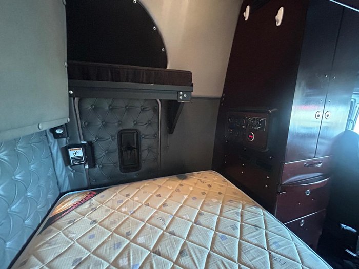 2021 Western Star 4900 Series 4900FXC White