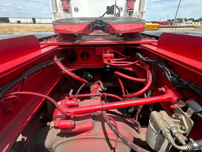 2021 Western Star 4900 Series 4900FXC White