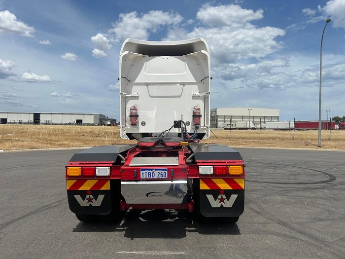 2021 Western Star 4900 Series 4900FXC White