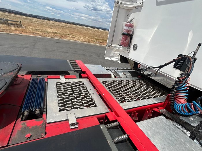 2021 Western Star 4900 Series 4900FXC White